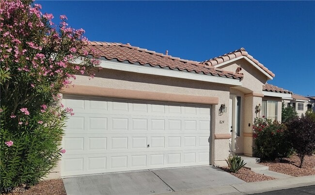 Primary Photo - 824 Painted Vista Ave