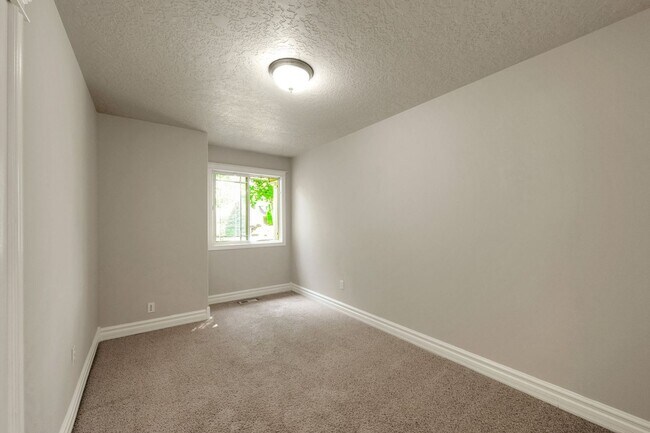 Building Photo - Charming 3BR House in Fort Collins