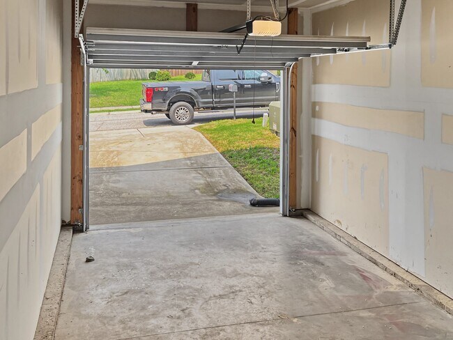 Building Photo - 3457 Kernstown Dr