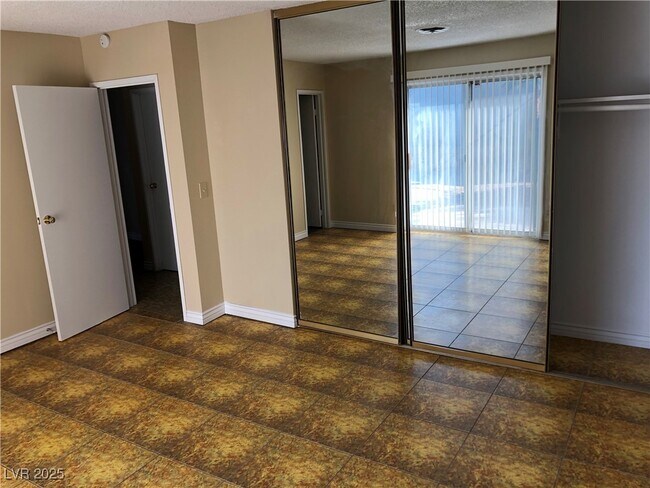 Building Photo - 4729 Cinderella Ln