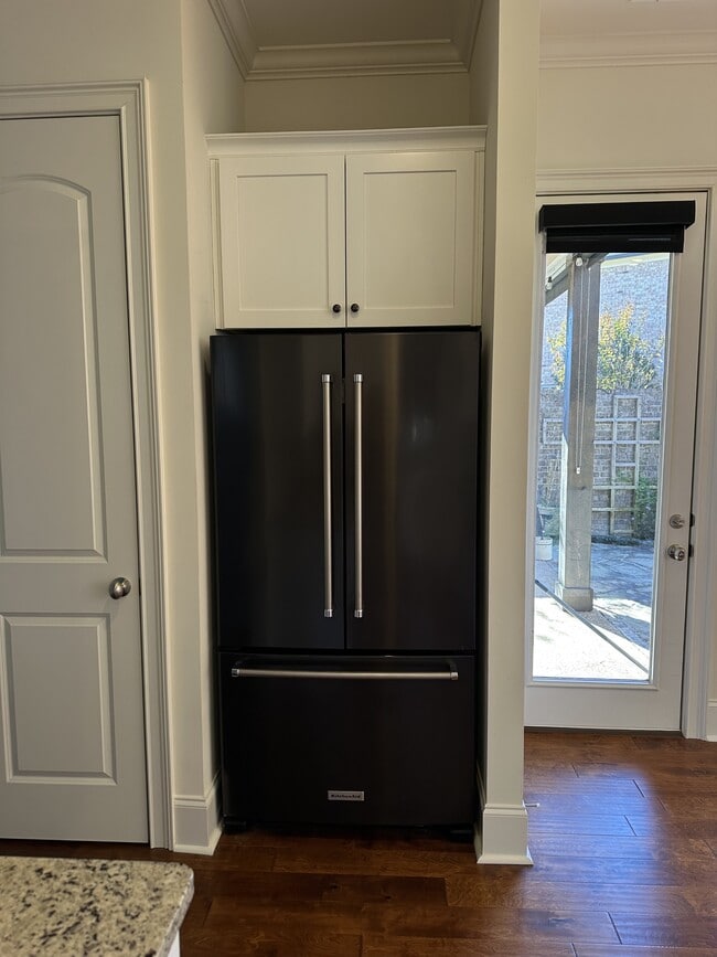 Building Photo - 170 Mulberry Ln