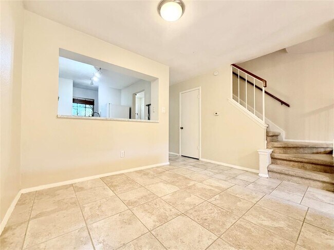 Building Photo - 11901 Swearingen Dr