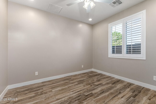 Building Photo - 11410 N 50th Ln