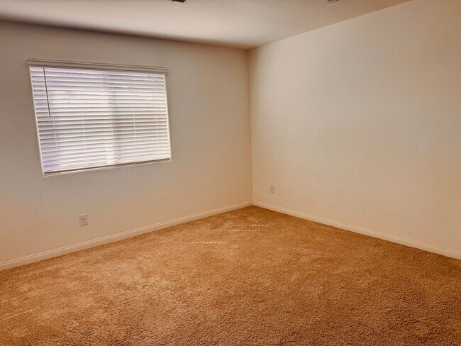 Building Photo - Semi-Furnished 3-bedroom, 2.5-bath townhouse For Rent