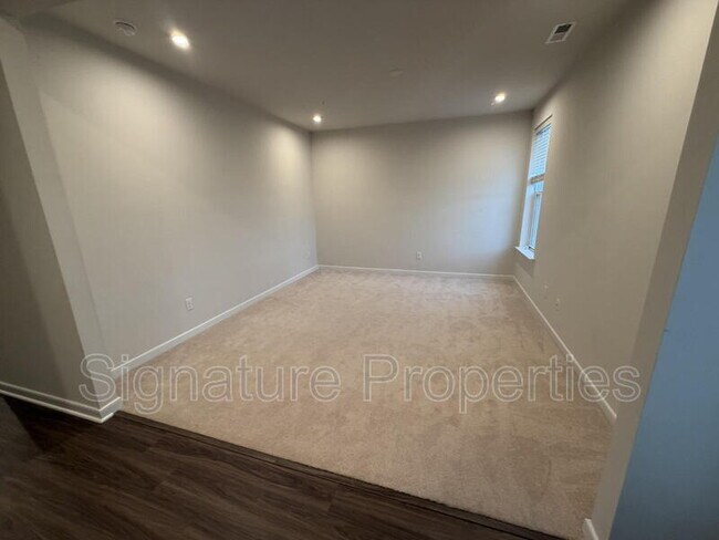 Building Photo - 14469 Hancock Towns Dr