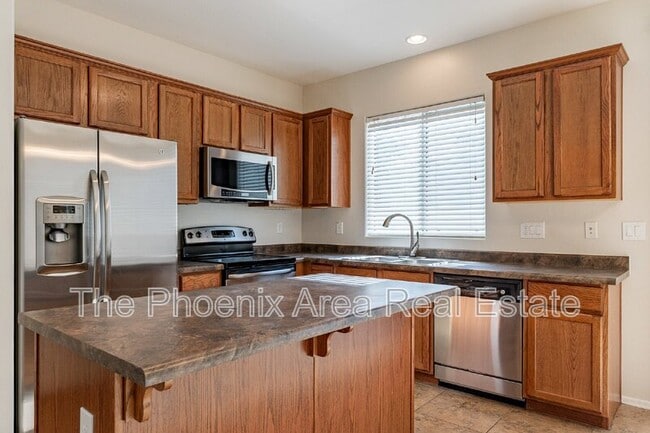 Building Photo - 2189 S Sanders Dr