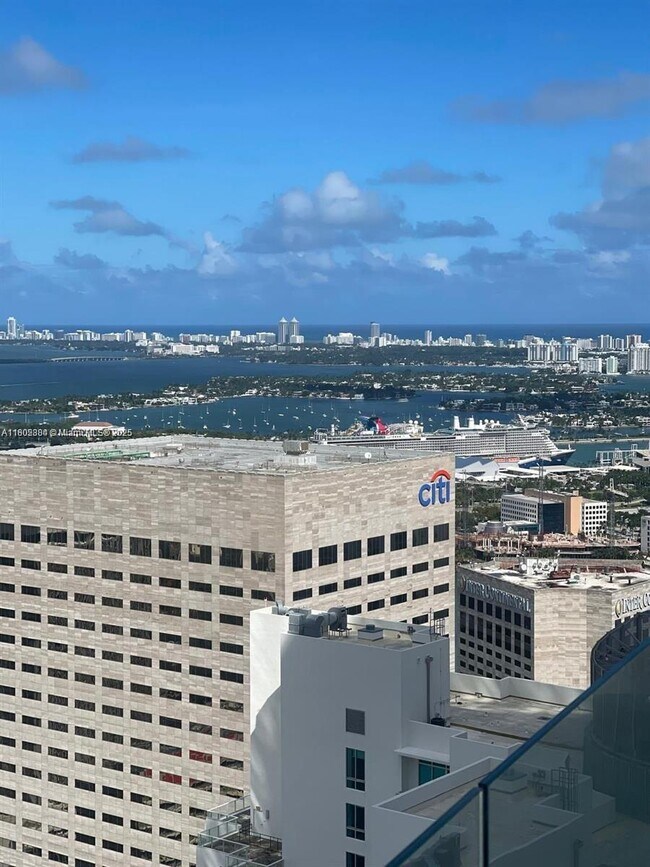 Building Photo - 300 Biscayne Blvd Way