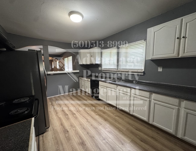 Building Photo - MOVE IN SPECIAL
