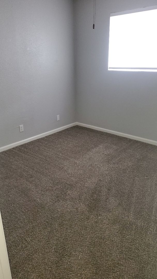 Building Photo - **Excellent 2br/1ba/1garage HOUSE (ALMA SCHOOL & KNOX)