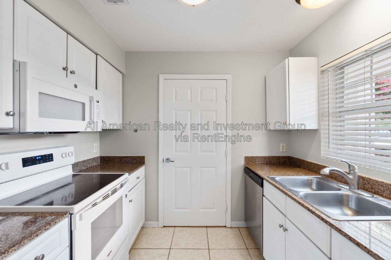 Building Photo - 4274 Calinda Ln