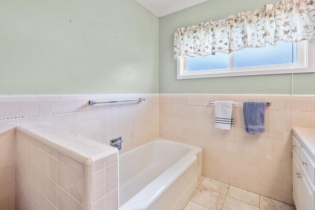 Building Photo - 1344 Camino Ramon