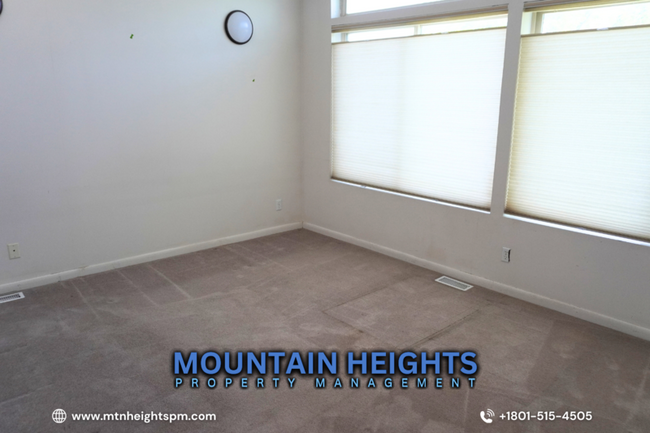 Building Photo - 2784 E Delsa Dr