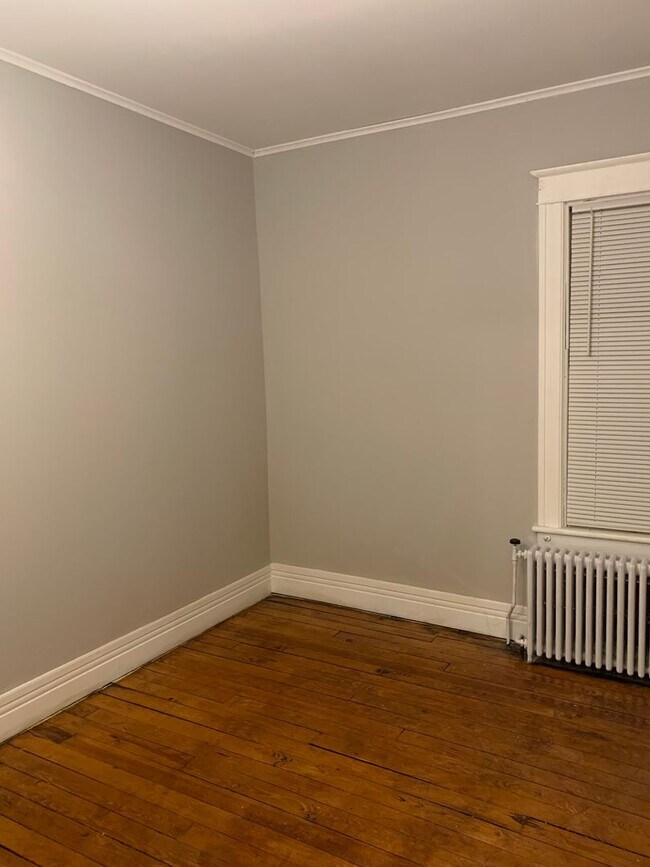 Building Photo - 39 N Pawling St