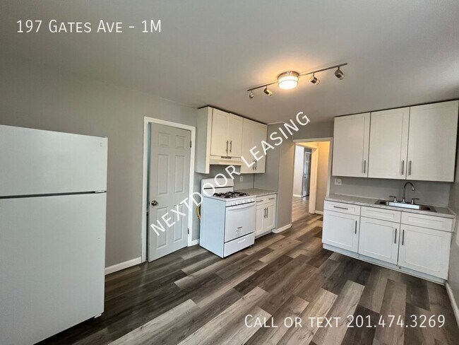 Building Photo - 197 Gates Ave