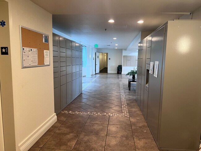 Building Photo - Spacious 1 Bedroom with Tons of Light, High Ceilings & Full Size Washer/Dryer Inside