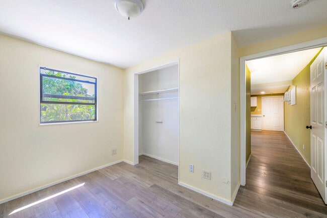 Building Photo - 3830 NE Indian River Dr
