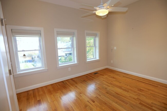 Building Photo - 237 16th St SE