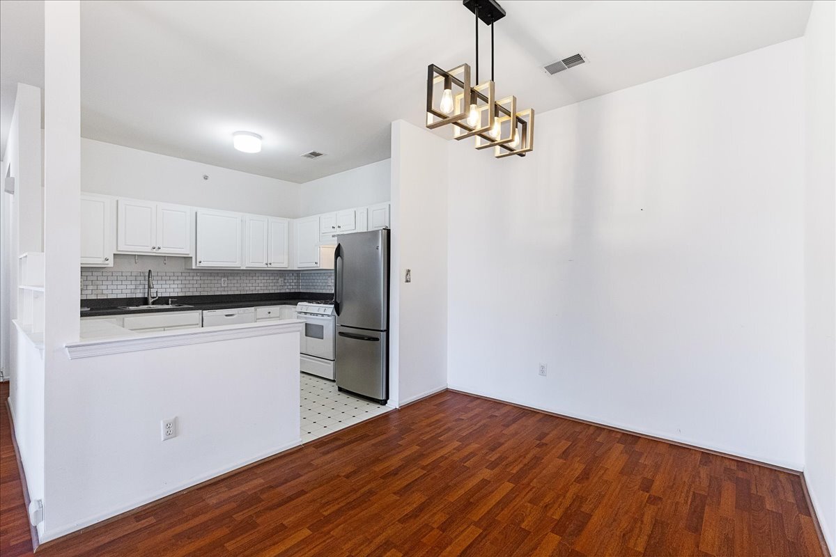 Building Photo - 932 Del Negro Ct