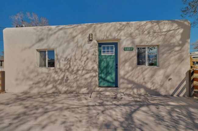 Building Photo - Beautifully Renovated Home for Rent