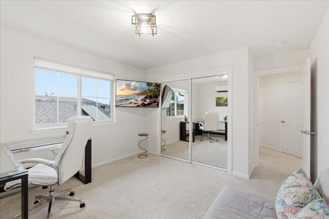 Building Photo - Modern Living in One of Lahaina’s Most Desirable Communities