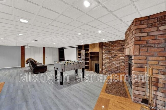 Building Photo - 1311 Ottawa Ave