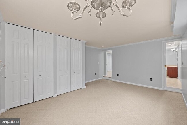 Building Photo - 5937 Avon Dr