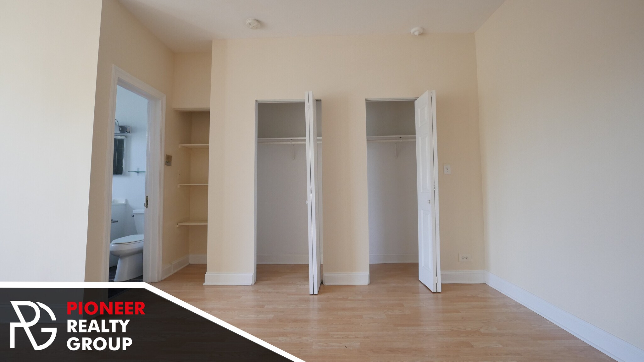 Building Photo - 4857 N Damen Ave