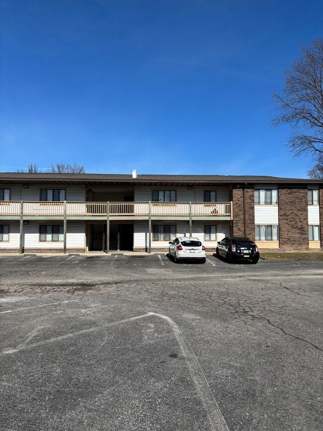 Building Photo - 104 N 27th St