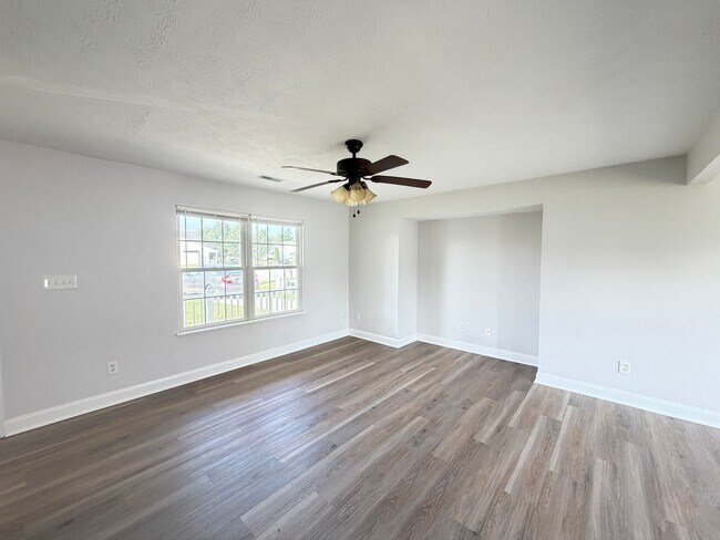 Building Photo - 6611 Hunters Creek Blvd