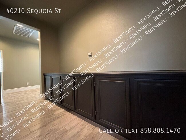 Building Photo - 40210 Sequoia St