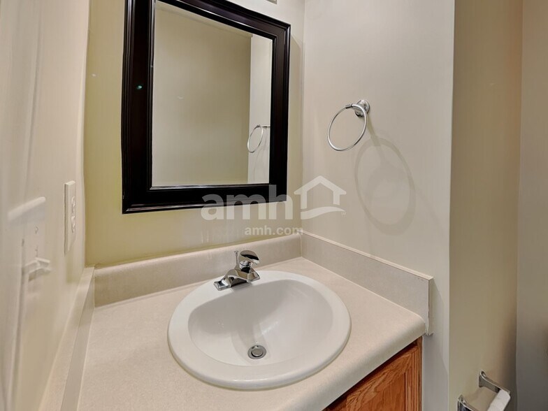 Building Photo - 4809 Tommans Trl