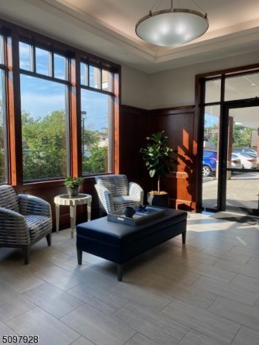 Building Photo - 190 South St