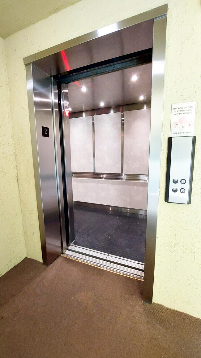 Building Photo - 367 S Federal Hwy