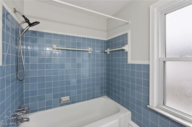 Building Photo - 20945 Halworth Rd