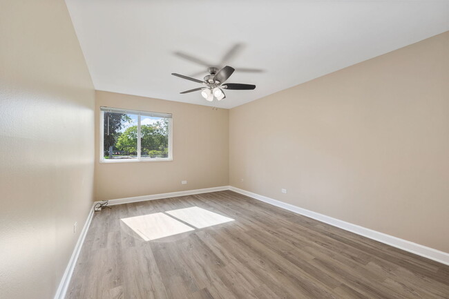 Building Photo - 940 Beau Dr