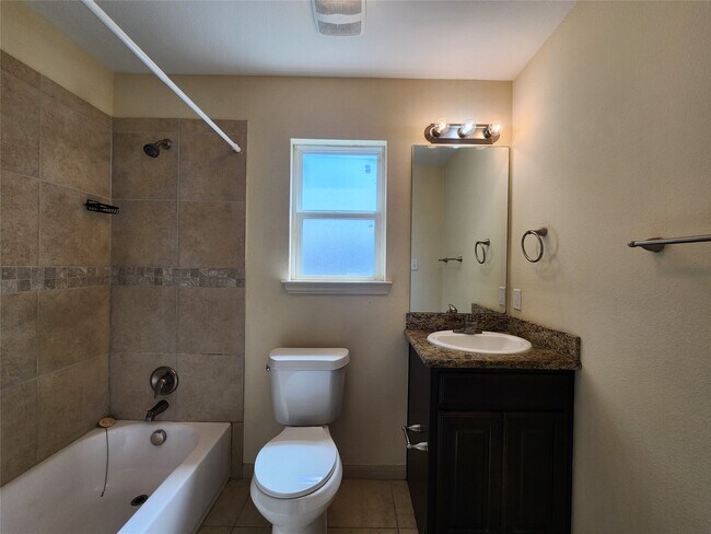 Building Photo - 1714 Doyle Ct