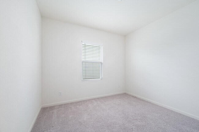 Building Photo - 6310 Highland Bnd Dr