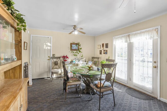 Building Photo - 3811 Crouch Dr