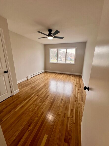 Building Photo - 152 Woodland Ave