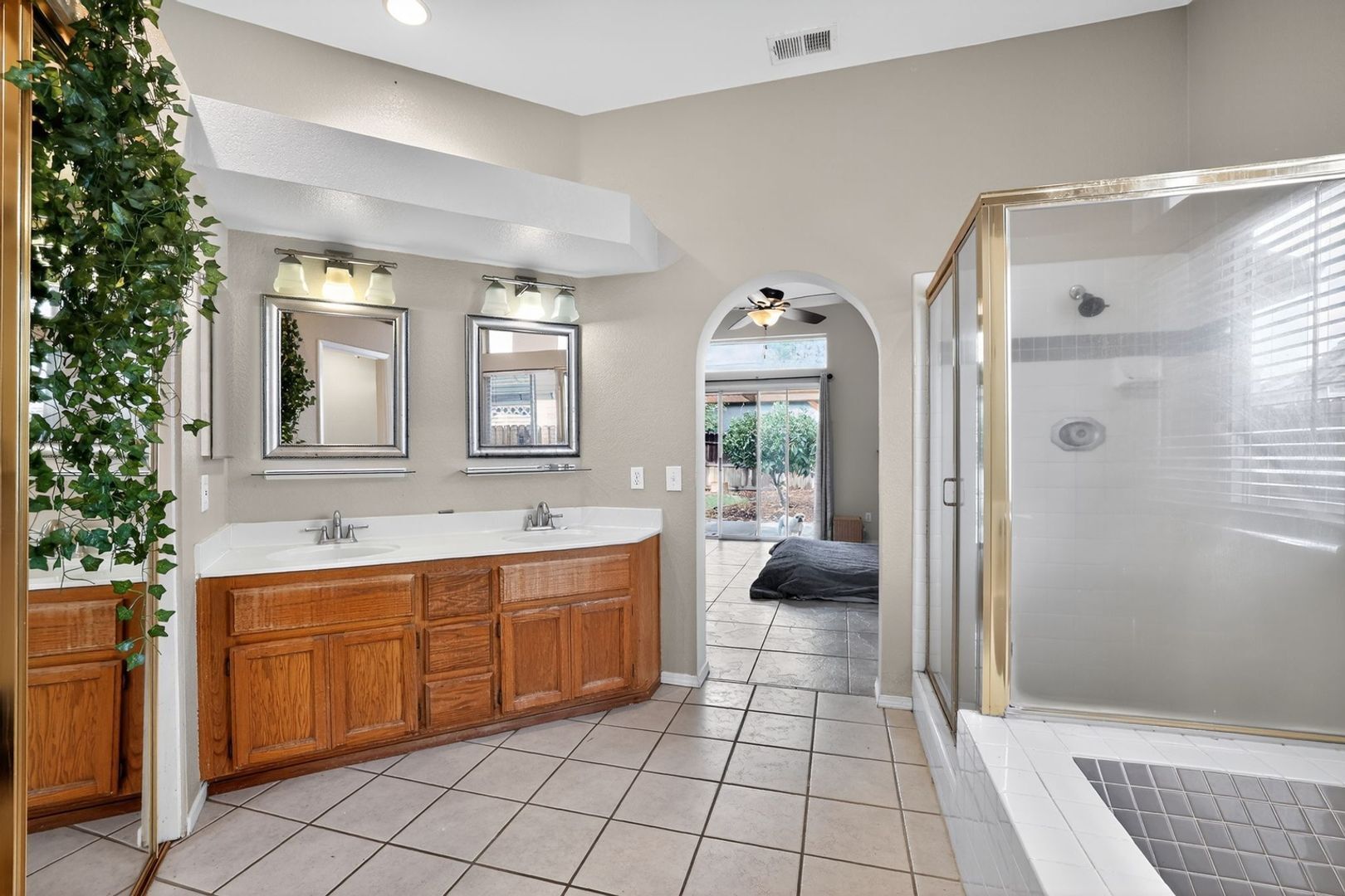 Building Photo - 680 Canyon Creek Way