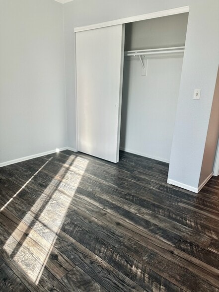 Building Photo - 1364 W 134th Dr