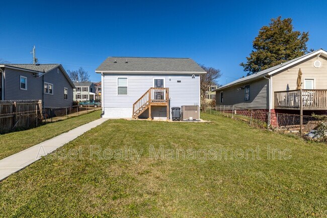 Building Photo - 1732 Jourolman Ave