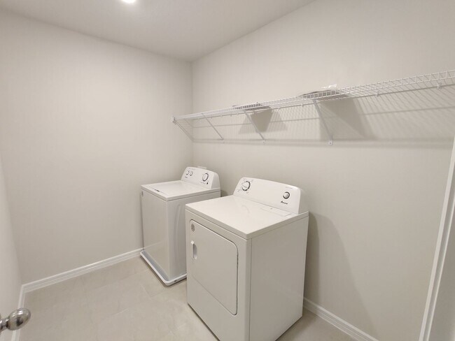 Building Photo - 30194 Merilee Pl