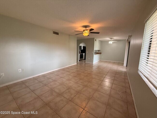 Building Photo - 176 San Juan Cir