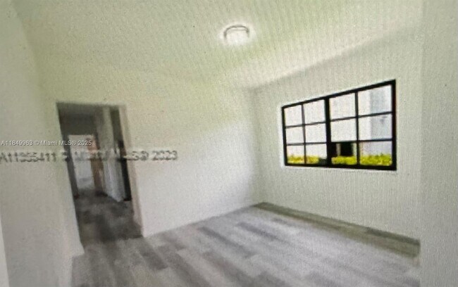 Building Photo - 3220 S Le Jeune Rd