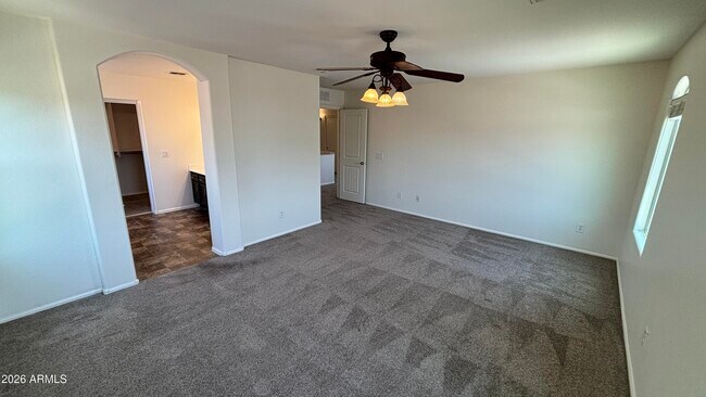 Building Photo - 624 W Mesquite Tree Ln