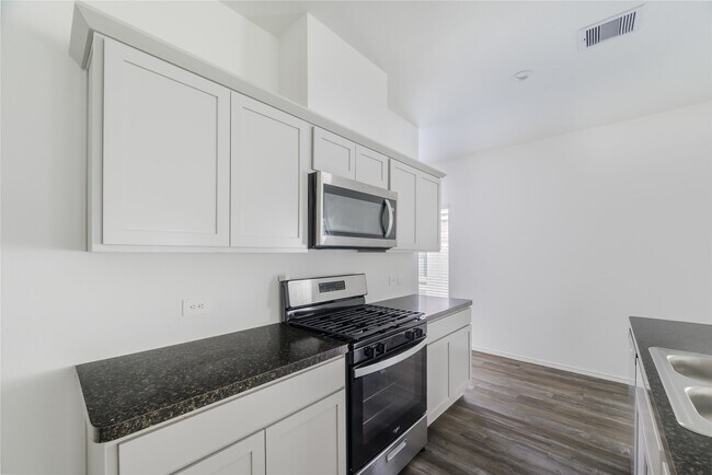 Building Photo - 5619 Simcrest Grove Dr