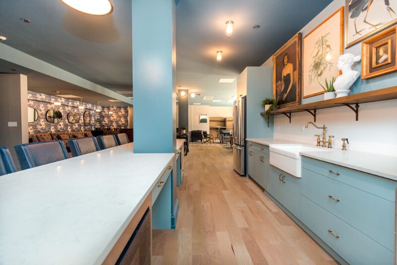 Building Photo - 33 E Adams St