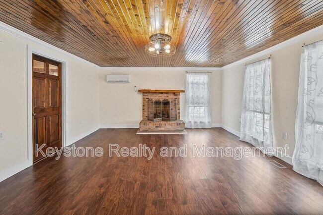 Building Photo - 1340 Donelson Pkwy