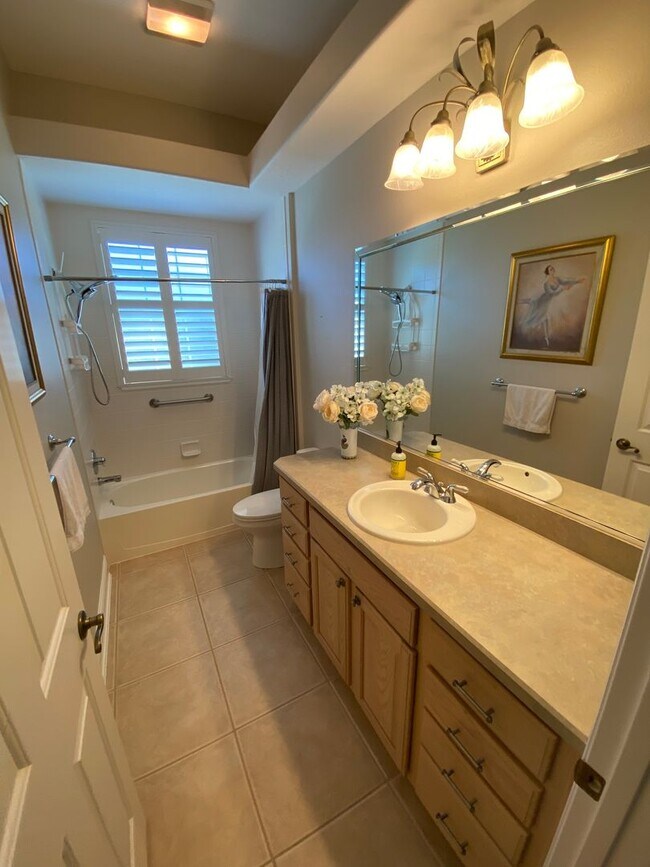 Building Photo - Spectacular and Luxurious Turnkey ANNUAL Lease in The Village of Bridgeport